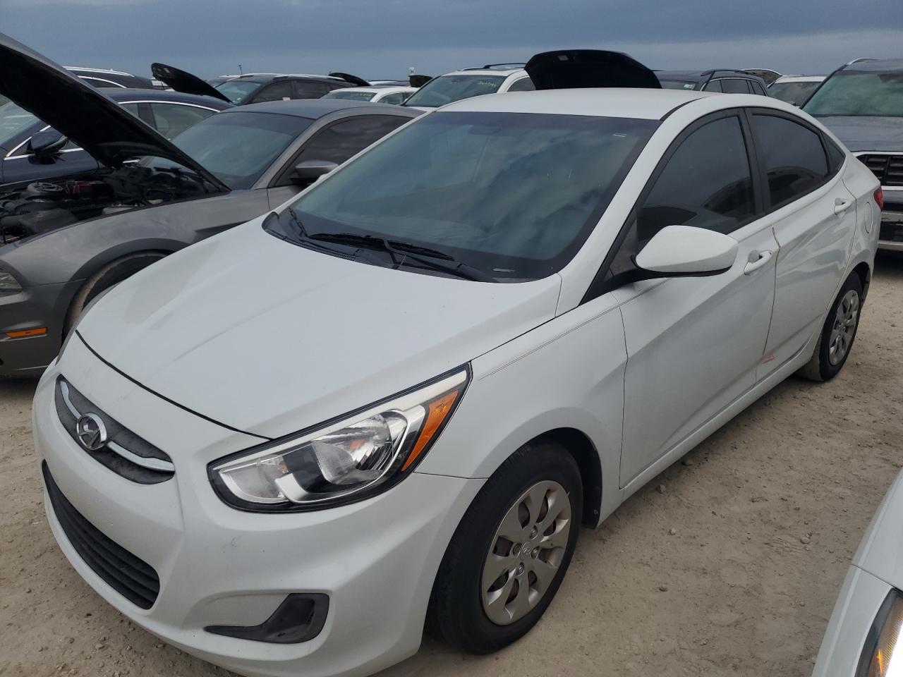 HYUNDAI ACCENT SE 2017