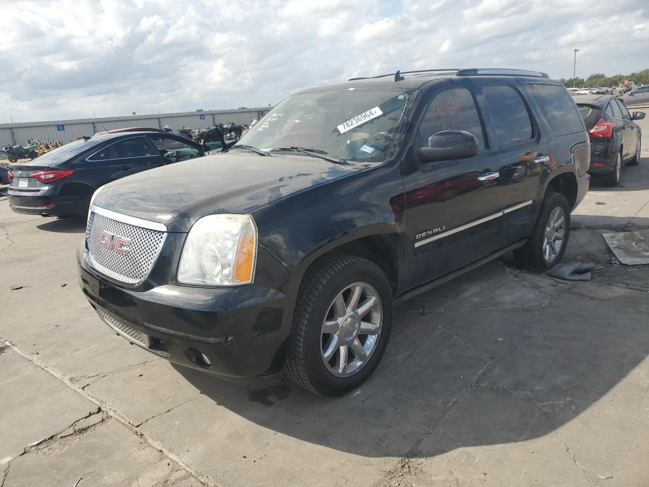 GMC YUKON DENA 2011