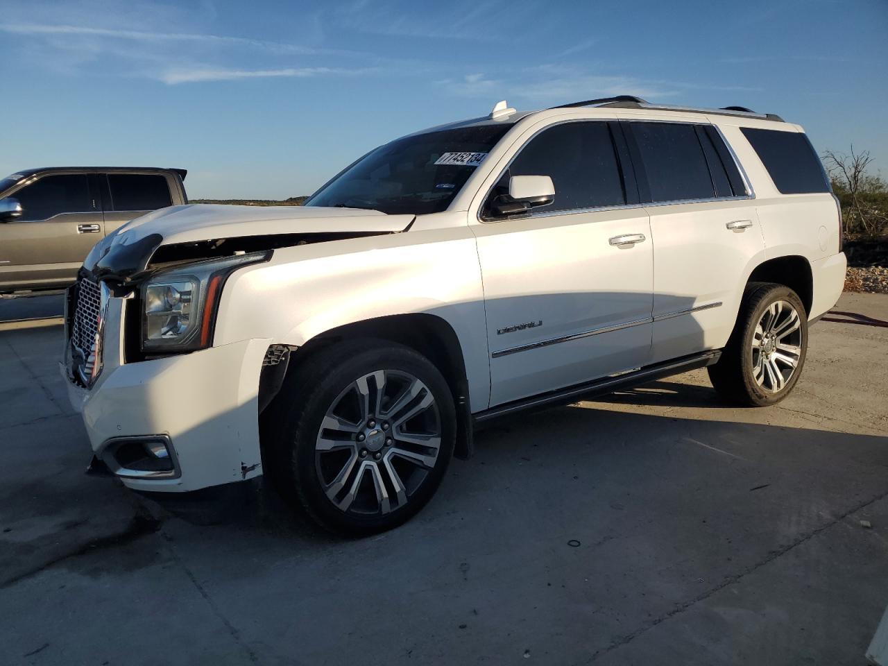 GMC YUKON DENA 2017