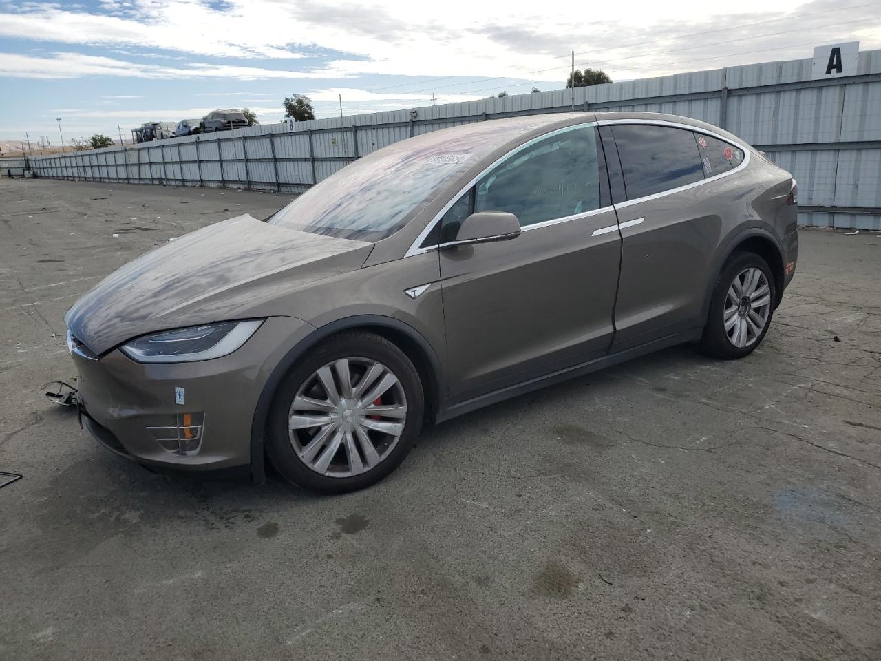 TESLA MODEL X 2016