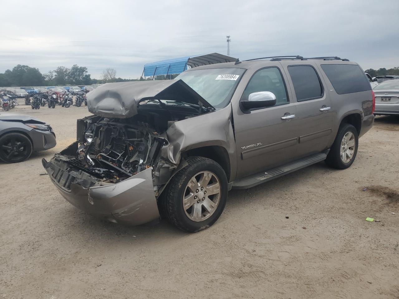 GMC YUKON XL 2013