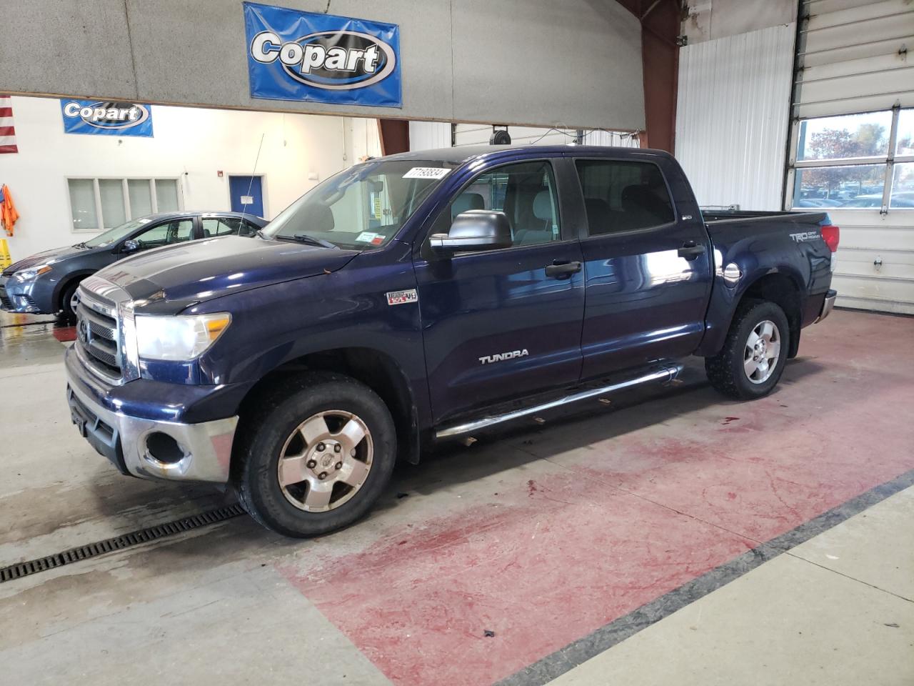 TOYOTA TUNDRA CRE 2011