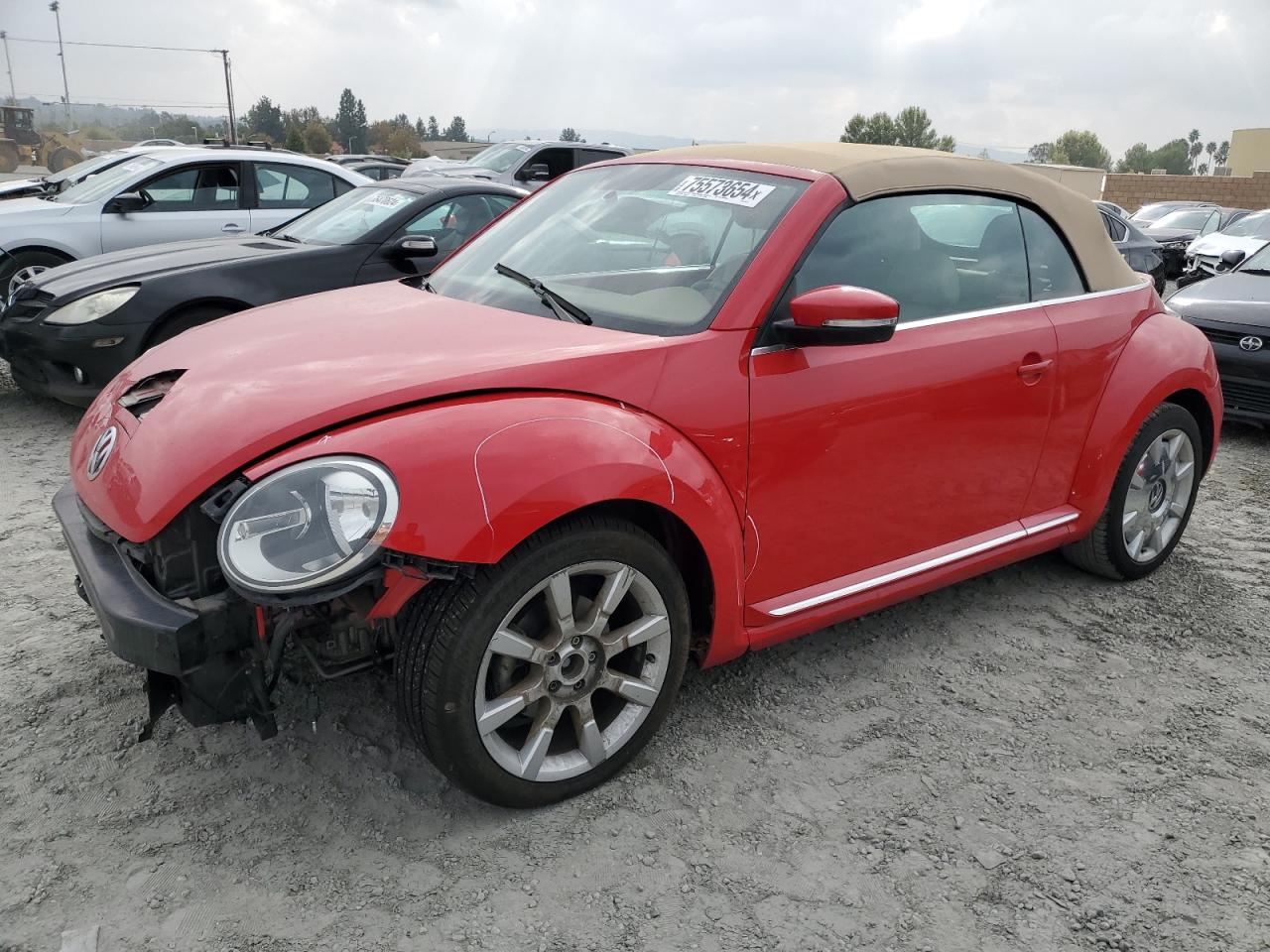 VOLKSWAGEN BEETLE 2013