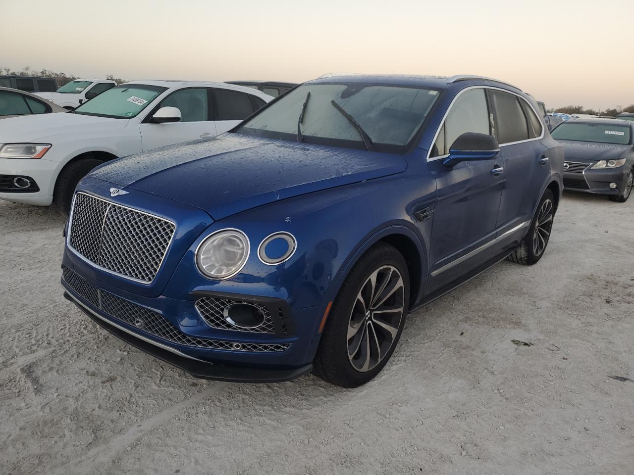 BENTLEY BENTAYGA 2017