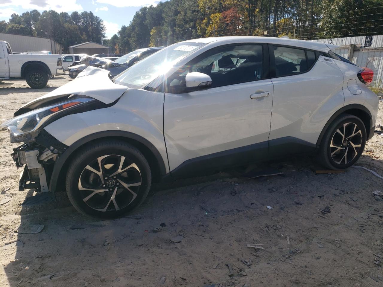 TOYOTA C-HR XLE 2019