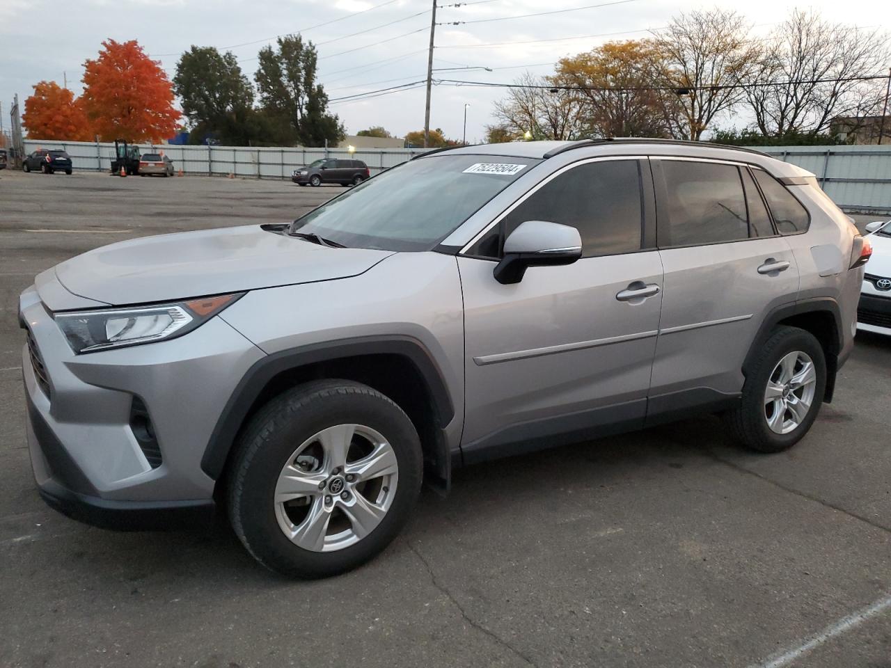TOYOTA RAV4 XLE 2021