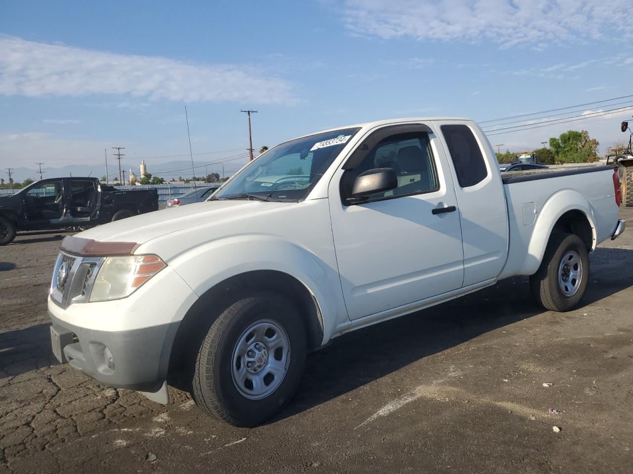 NISSAN FRONTIER 2015