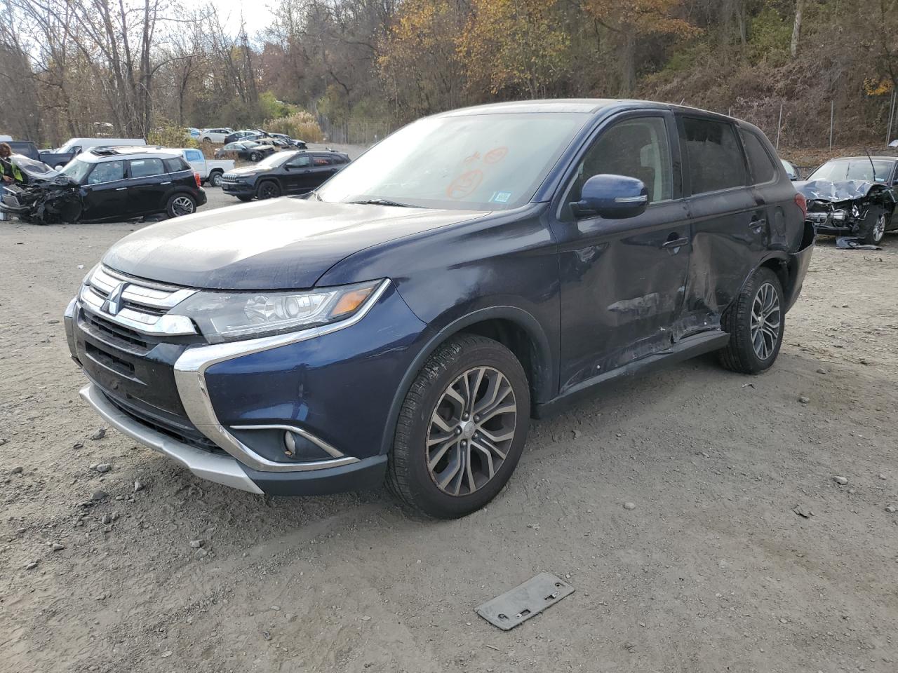 MITSUBISHI OUTLANDER 2016