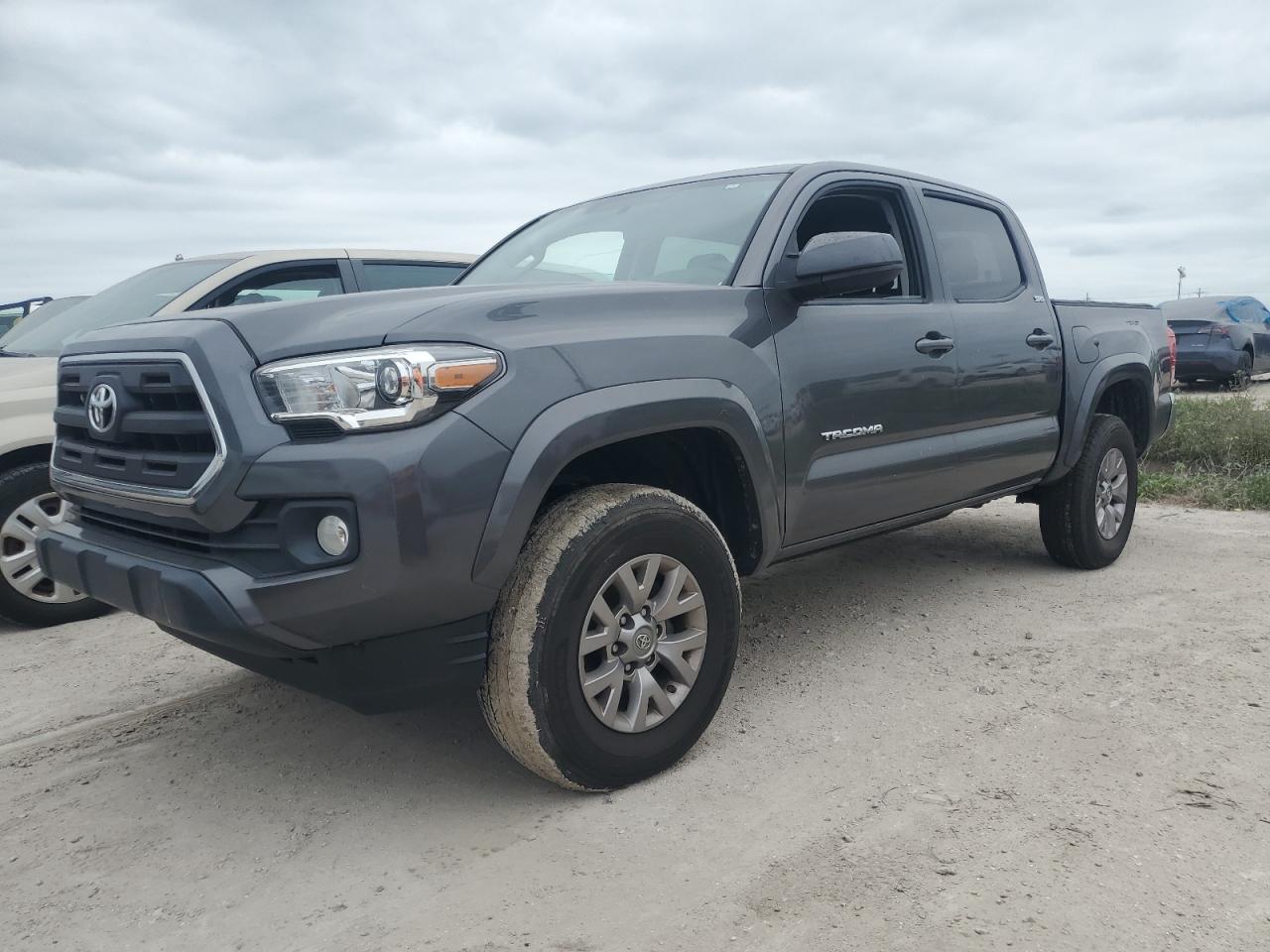TOYOTA TACOMA DOU 2017