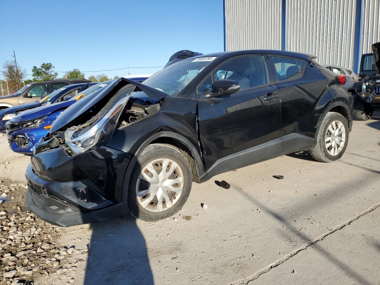 TOYOTA C-HR XLE 2019