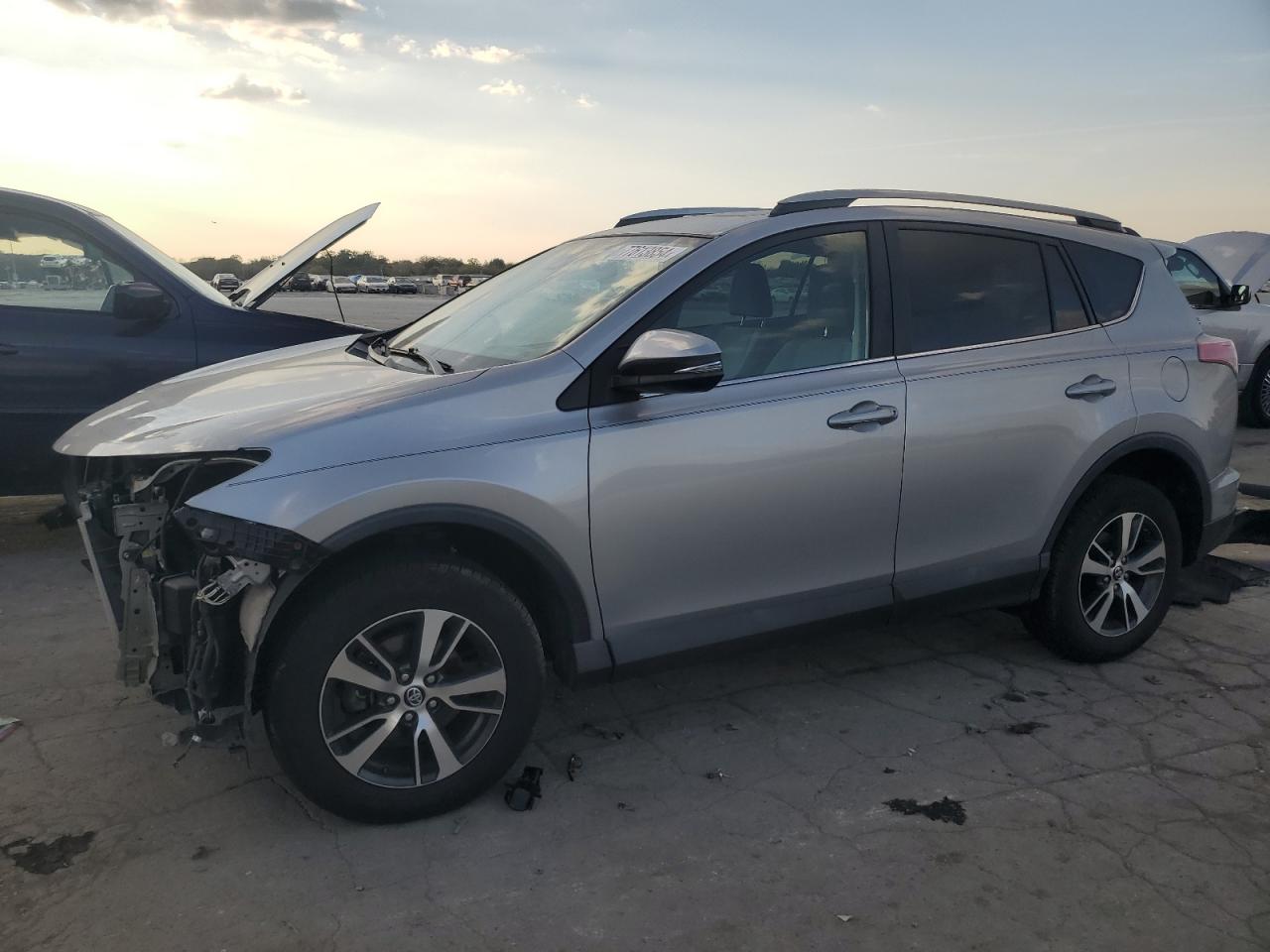 TOYOTA RAV4 XLE 2017