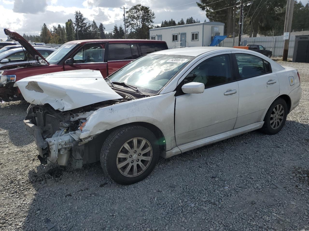 MITSUBISHI GALANT FE 2010