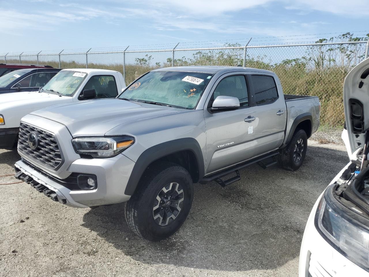 TOYOTA TACOMA DOU 2021
