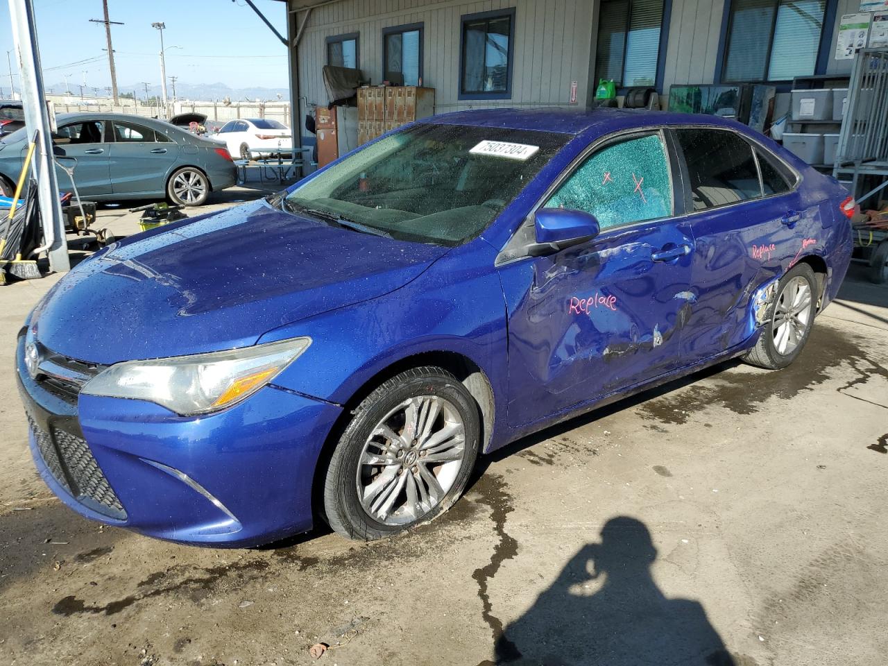 TOYOTA CAMRY LE 2015