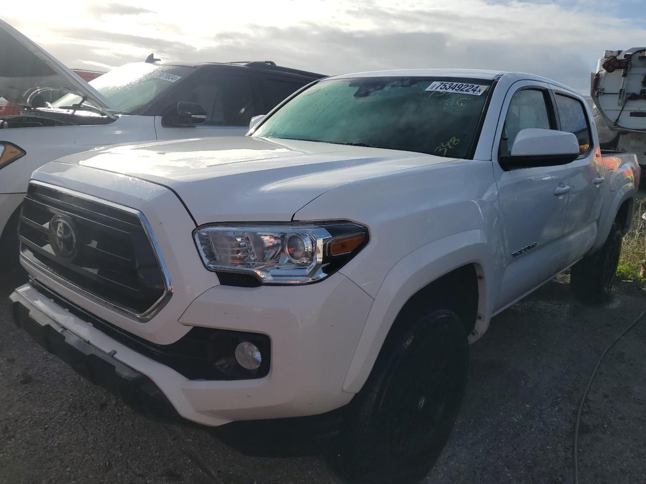 TOYOTA TACOMA DOU 2021