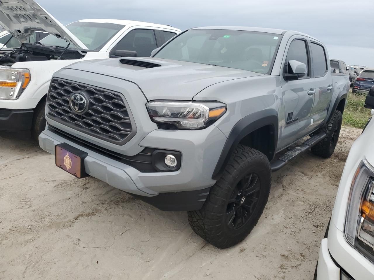TOYOTA TACOMA DOU 2021