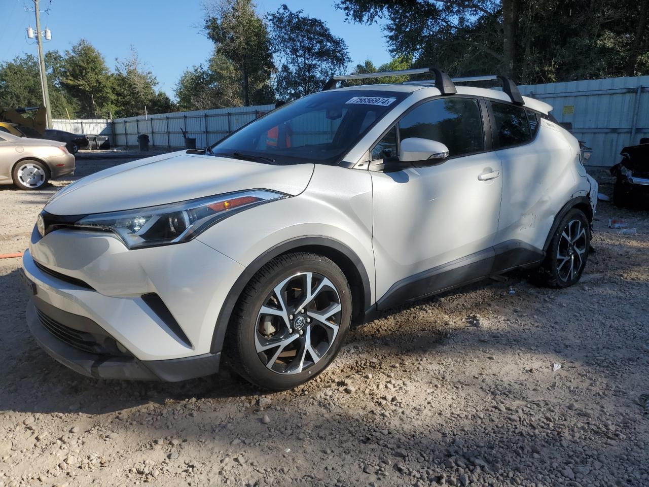 TOYOTA C-HR XLE 2018