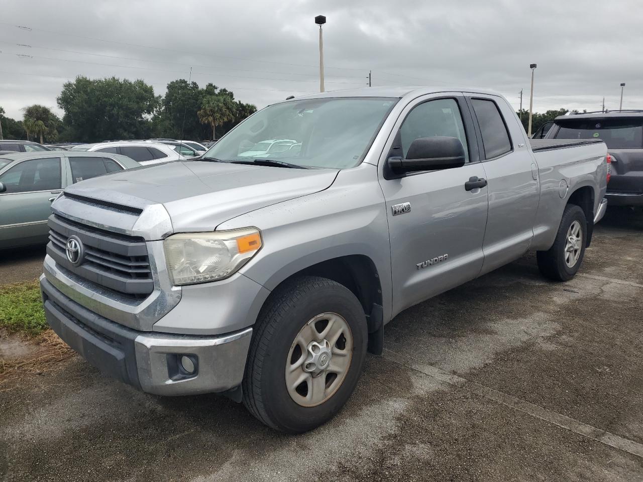 TOYOTA TUNDRA DOU 2014
