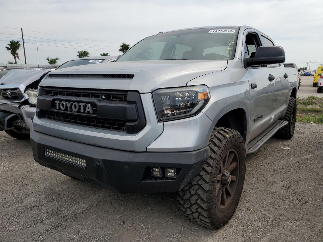 TOYOTA TUNDRA CRE 2014