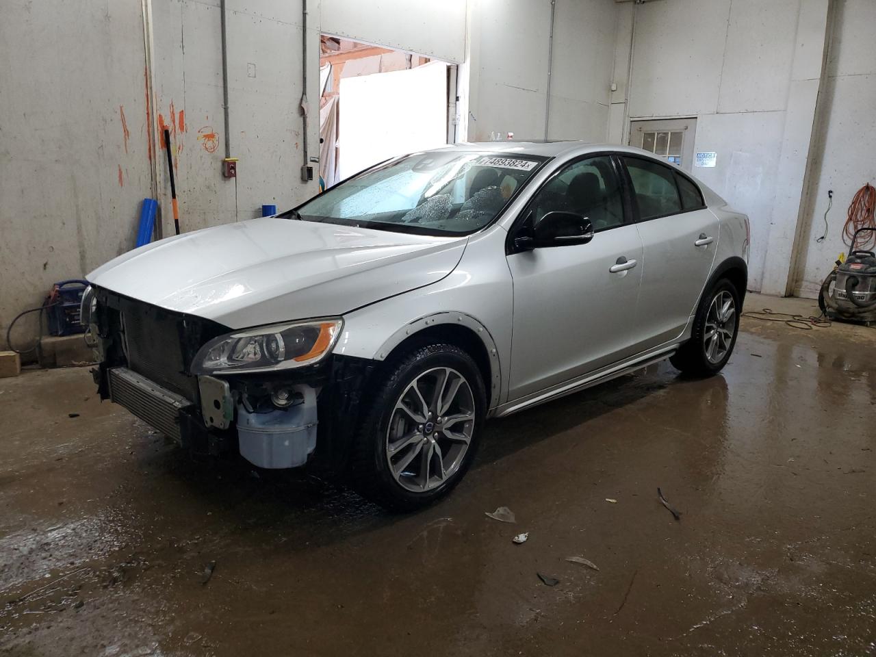 VOLVO S60 CROSS 2016