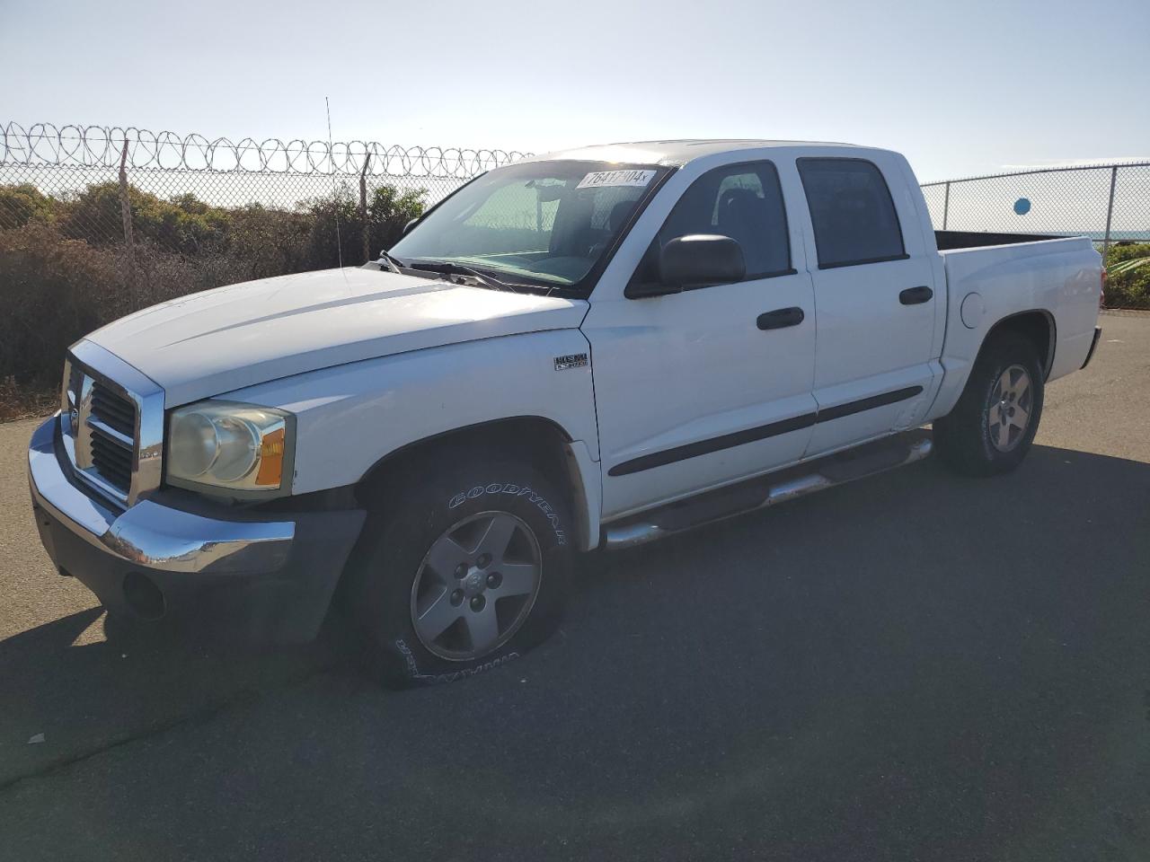 DODGE DAKOTA QUA 2005