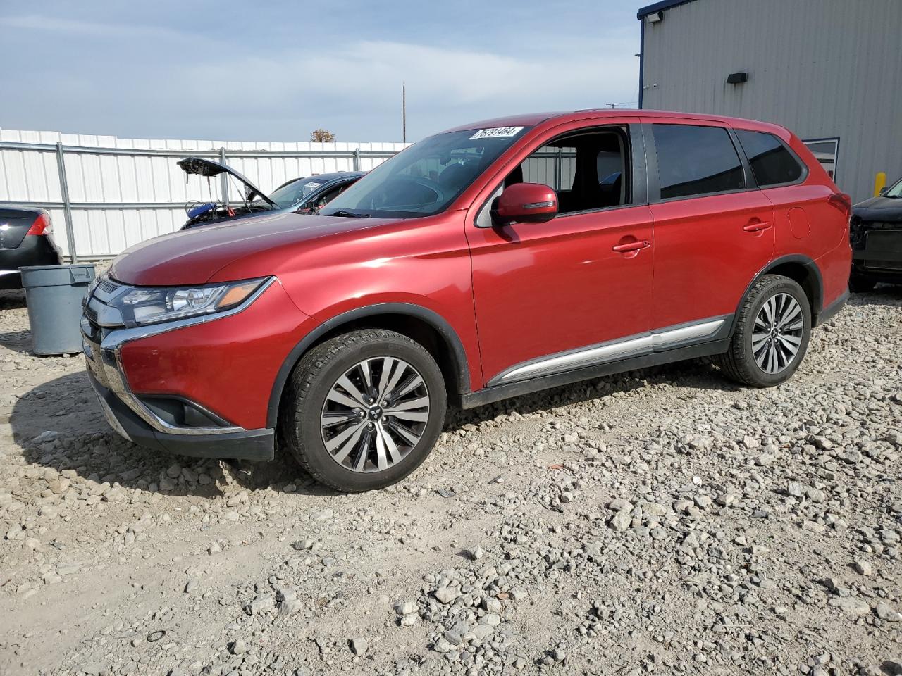 MITSUBISHI OUTLANDER 2019
