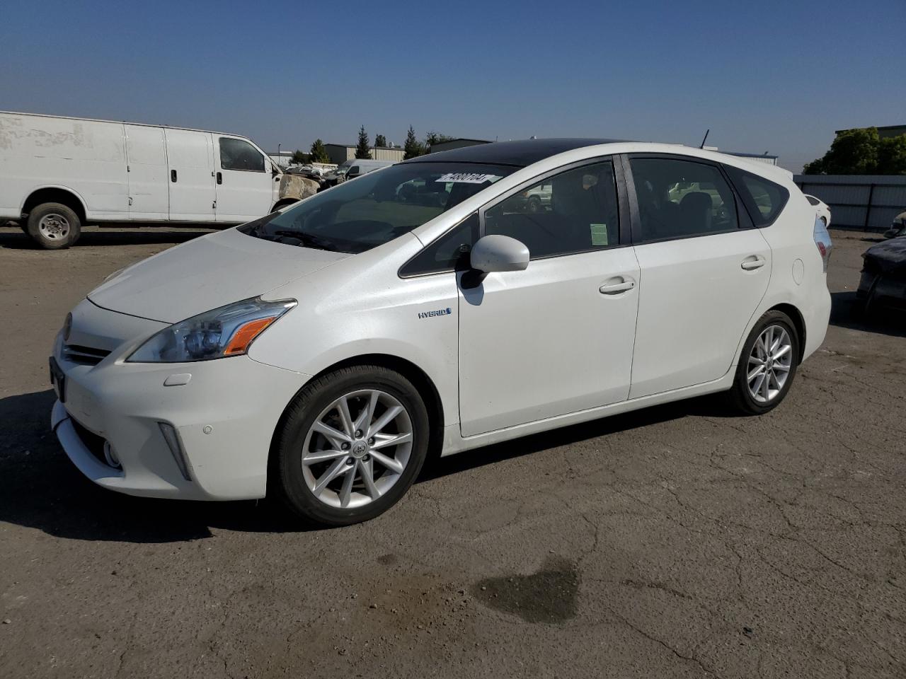 TOYOTA PRIUS V 2012