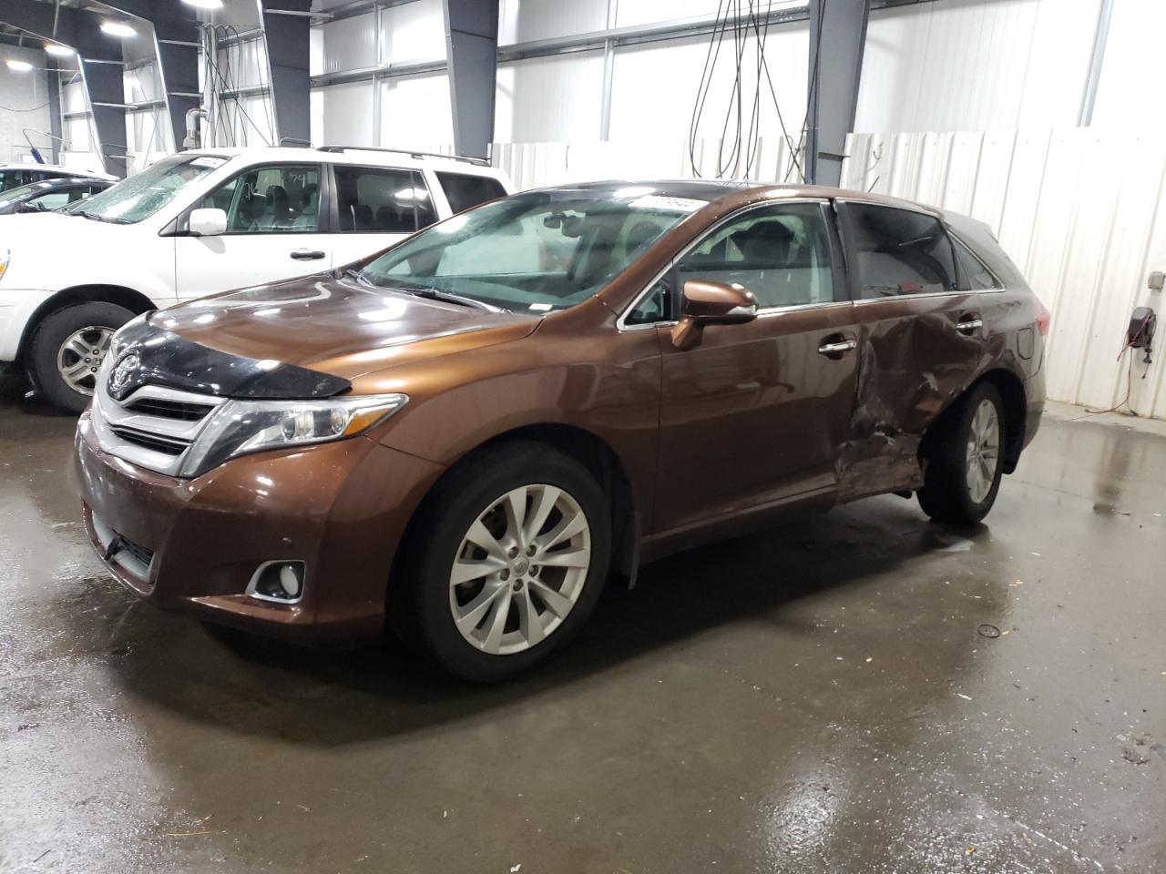 TOYOTA VENZA LE 2015
