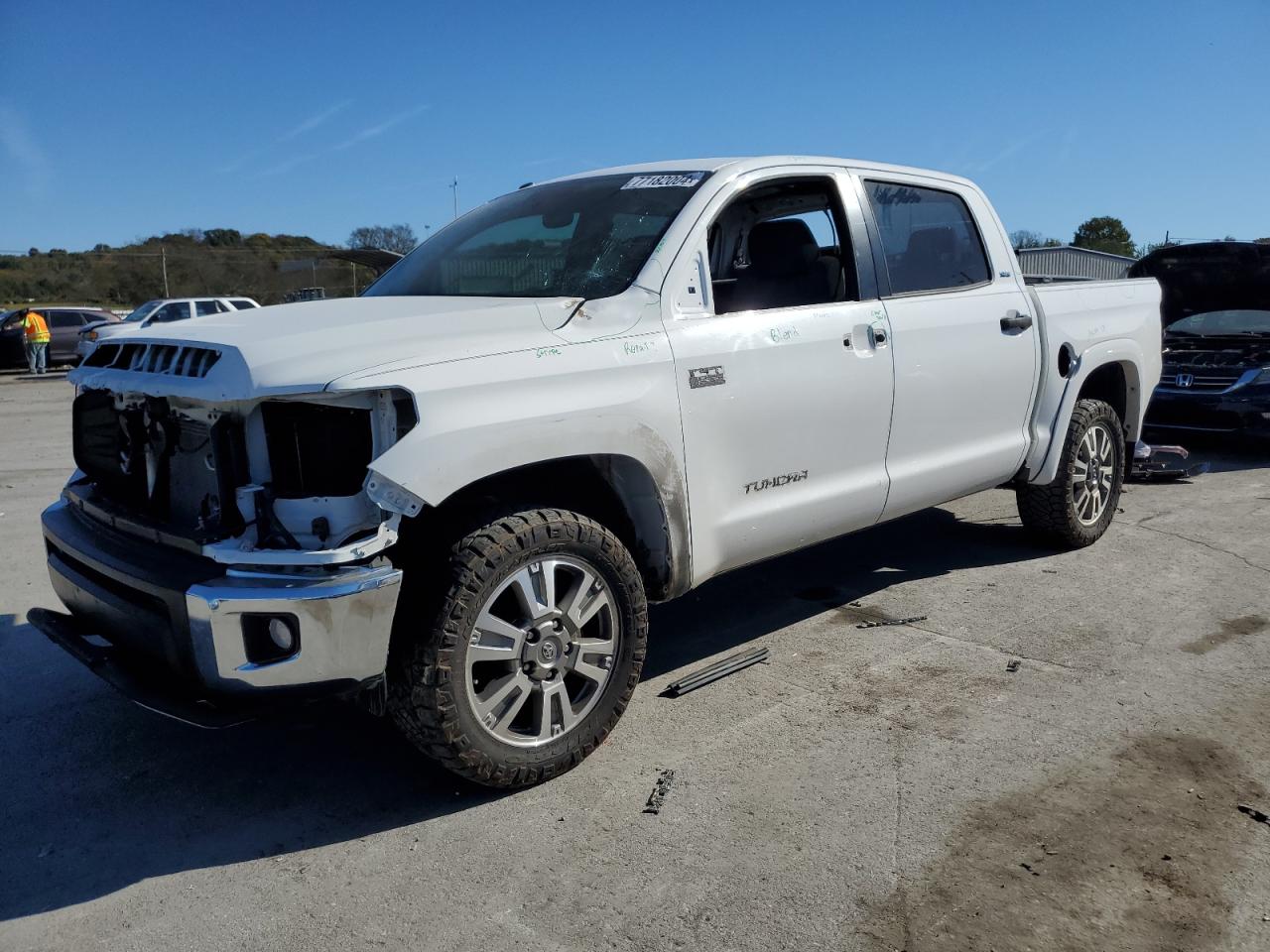 TOYOTA TUNDRA CRE 2017