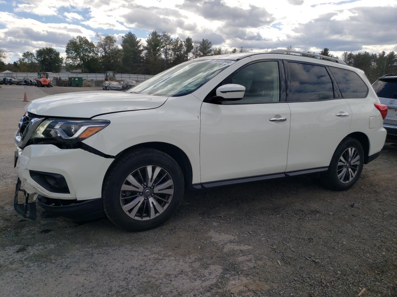 NISSAN PATHFINDER 2019