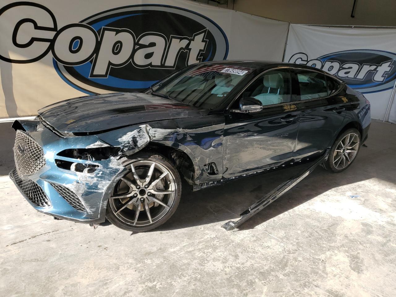 GENESIS G70 BASE 2025