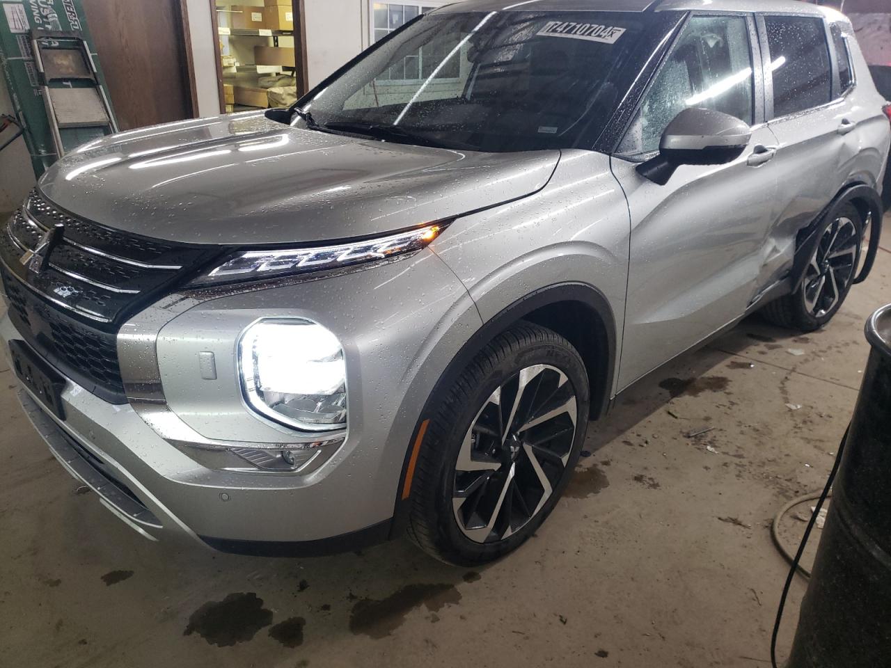 MITSUBISHI OUTLANDER 2024