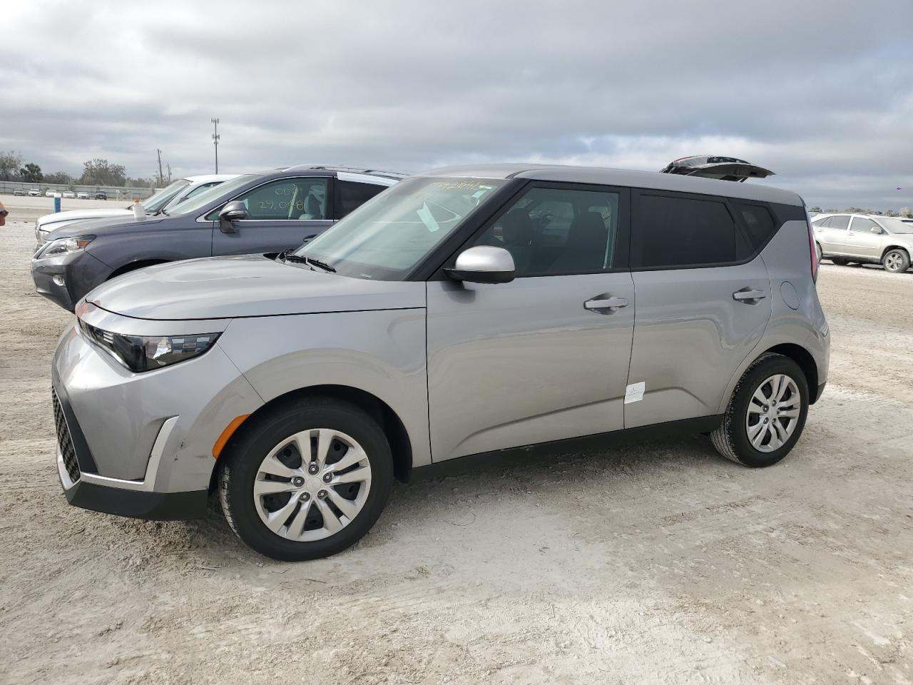 KIA SOUL LX 2023