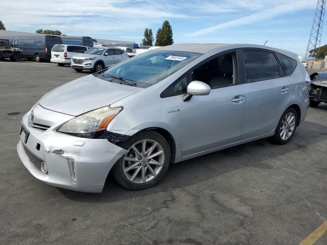 TOYOTA PRIUS V 2012