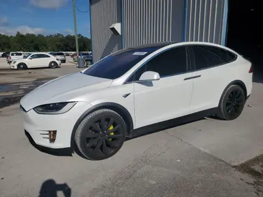 Tesla Model X 2019