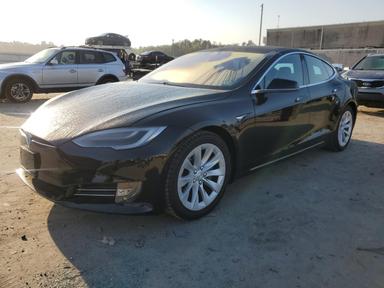 Tesla Model S 2018