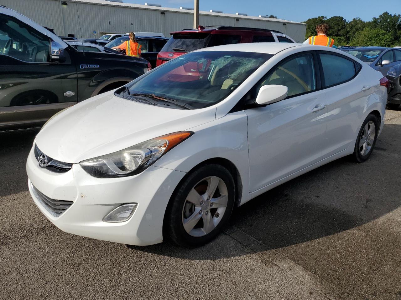 HYUNDAI ELANTRA GL 2013