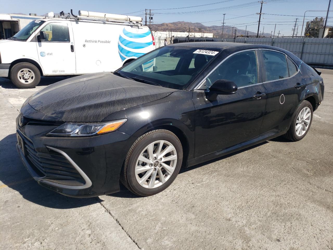 TOYOTA CAMRY LE 2024