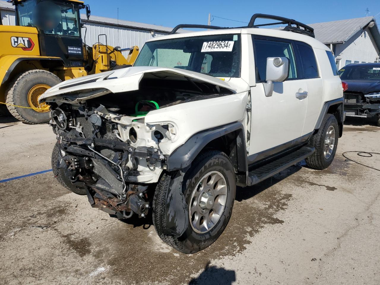 TOYOTA FJ CRUISER 2011