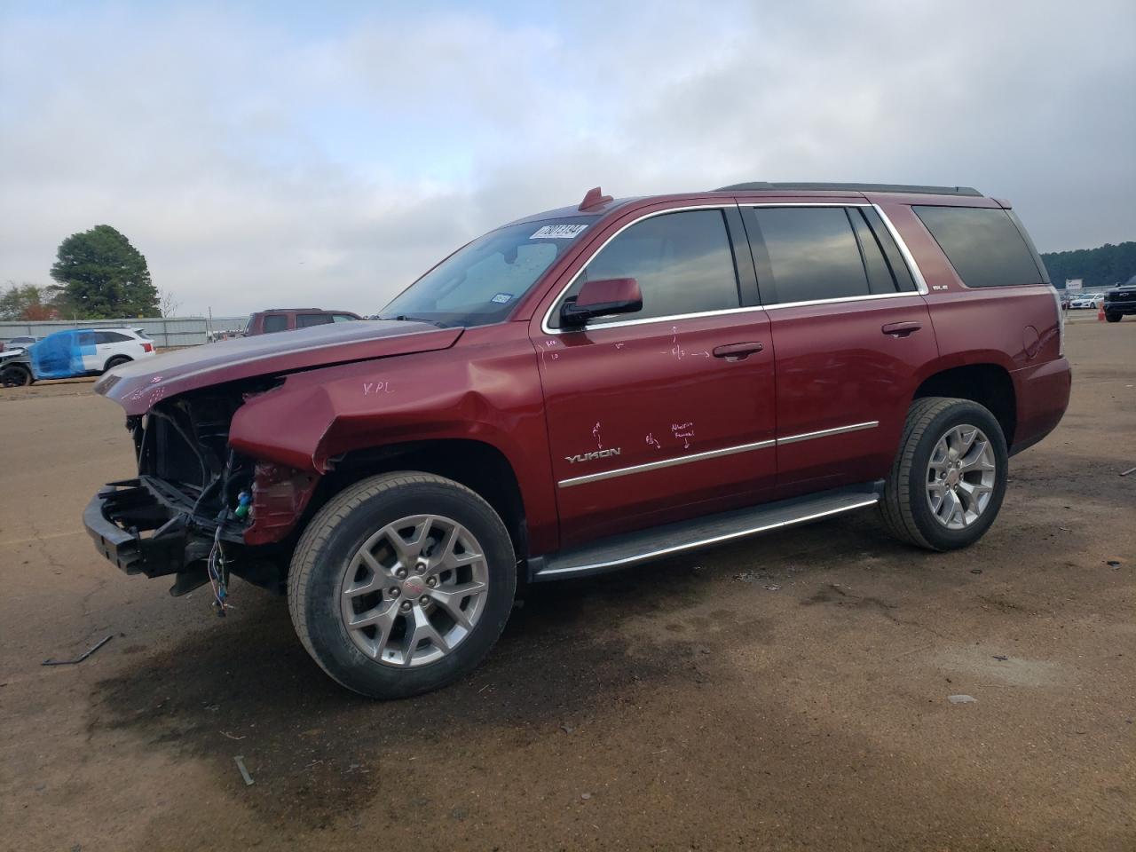 GMC YUKON SLE 2018