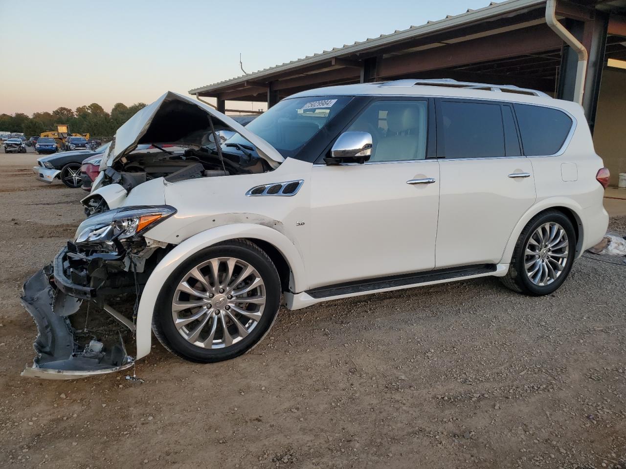 INFINITI QX80 2016
