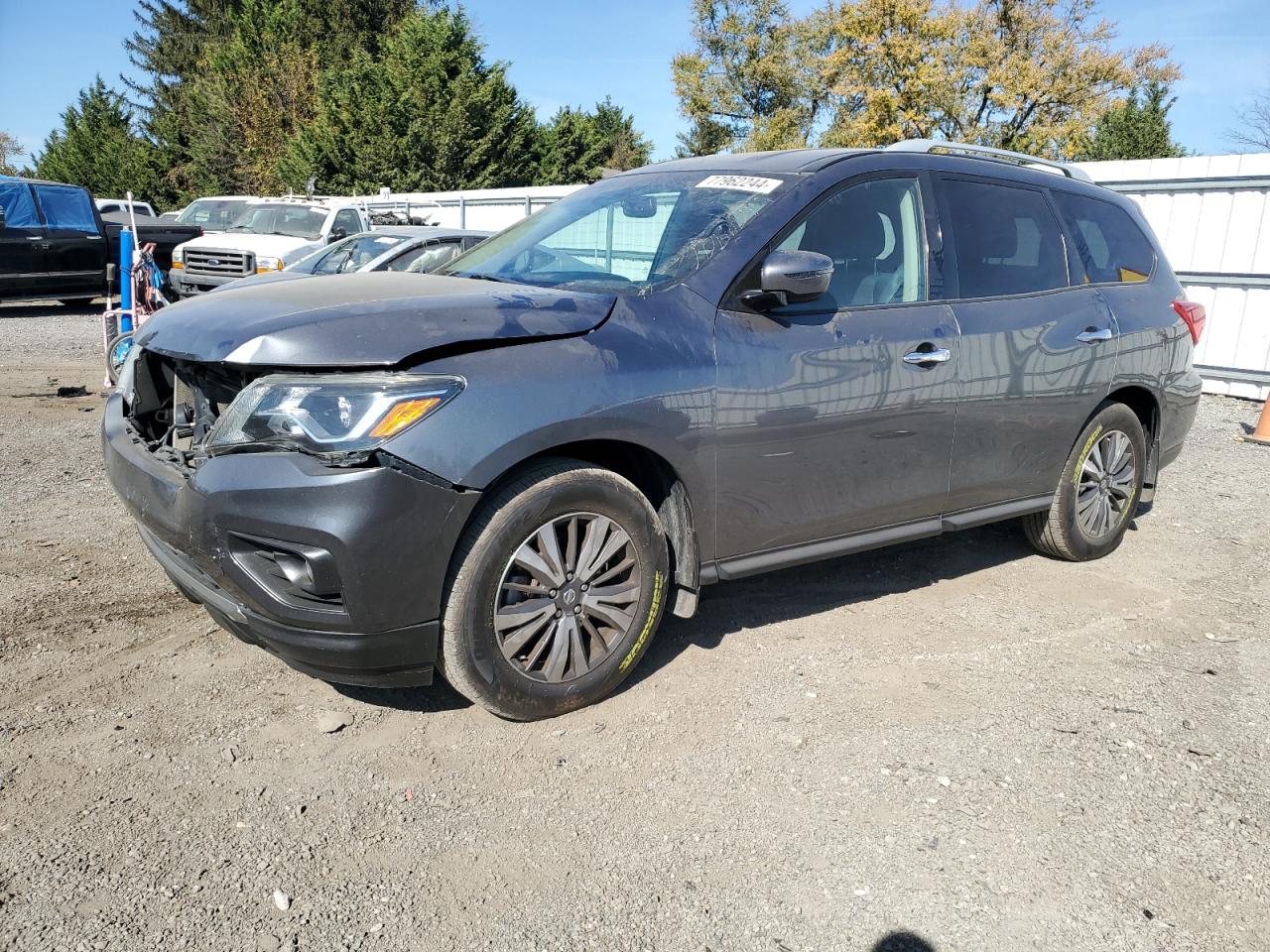 NISSAN PATHFINDER 2017