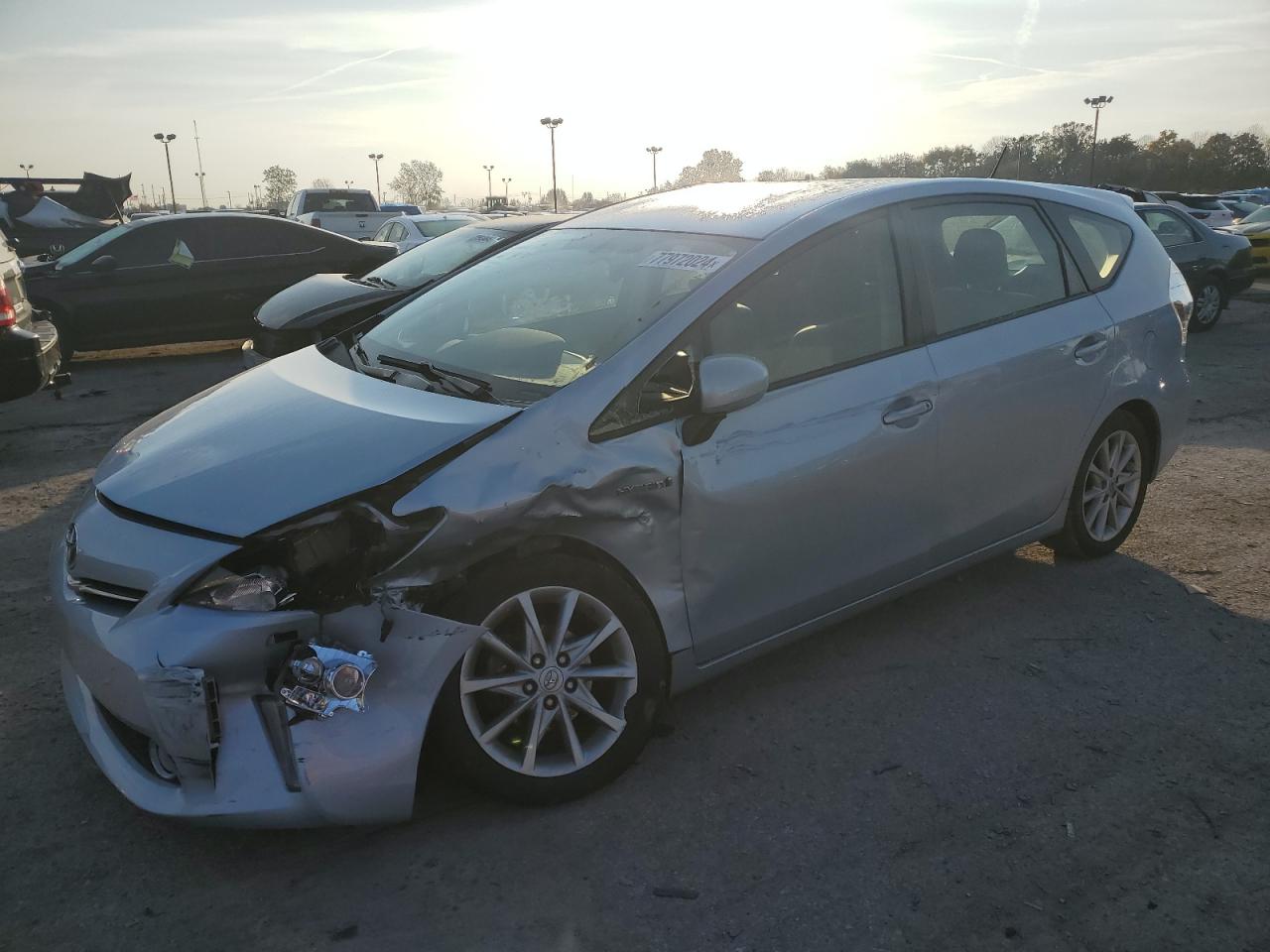 TOYOTA PRIUS V 2012