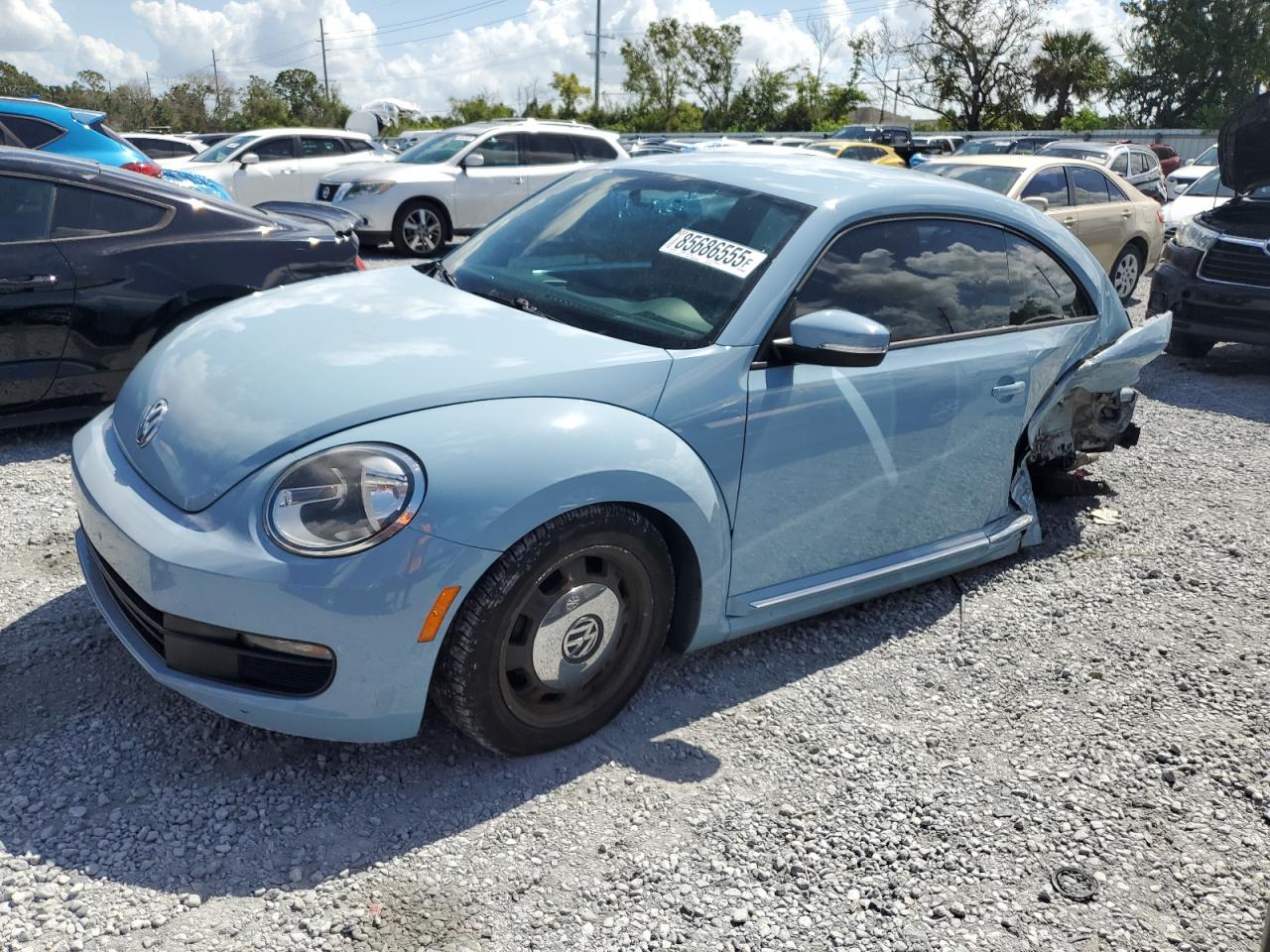 VOLKSWAGEN BEETLE 2014