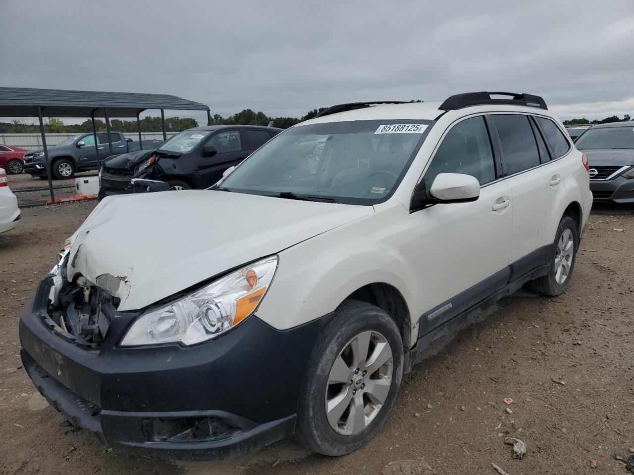 SUBARU OUTBACK 2011