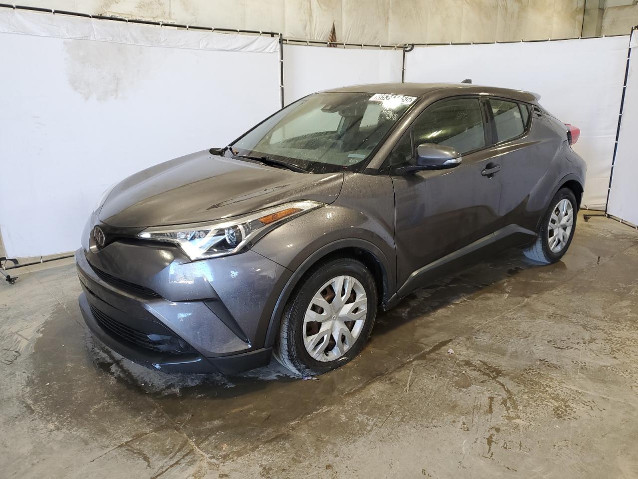 TOYOTA C-HR XLE 2019