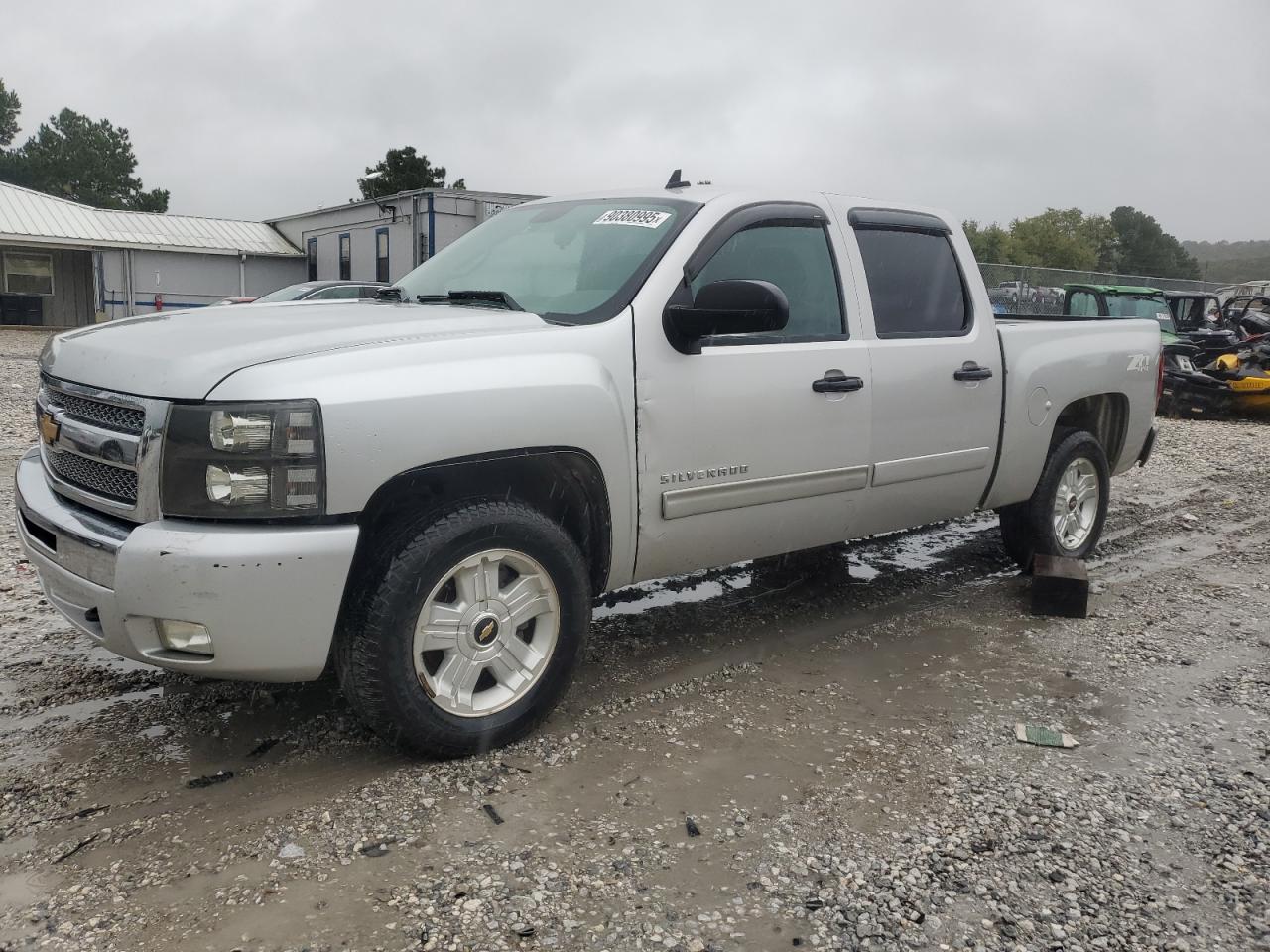 CHEVROLET SILVERADO 2011