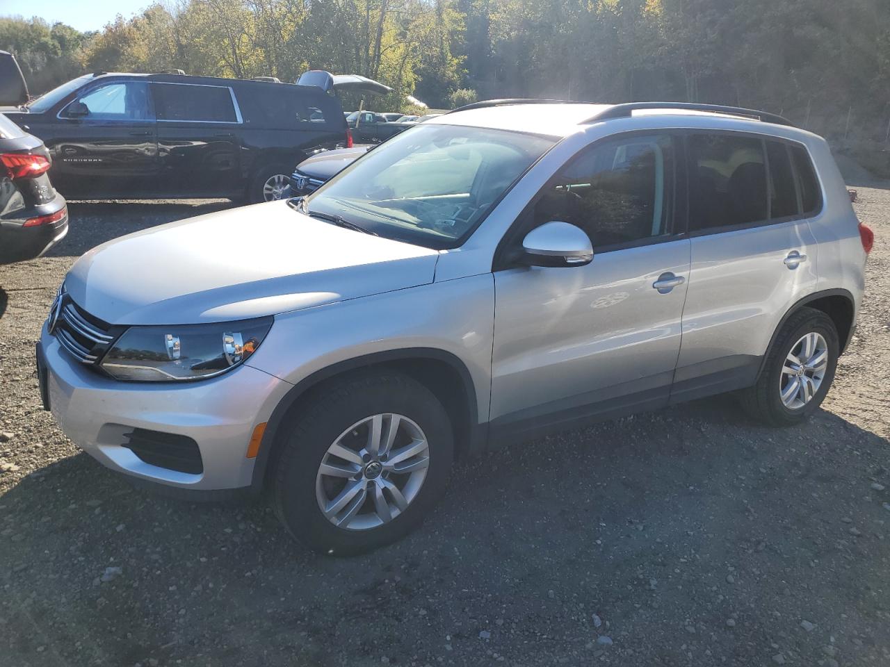 VOLKSWAGEN TIGUAN S 2016