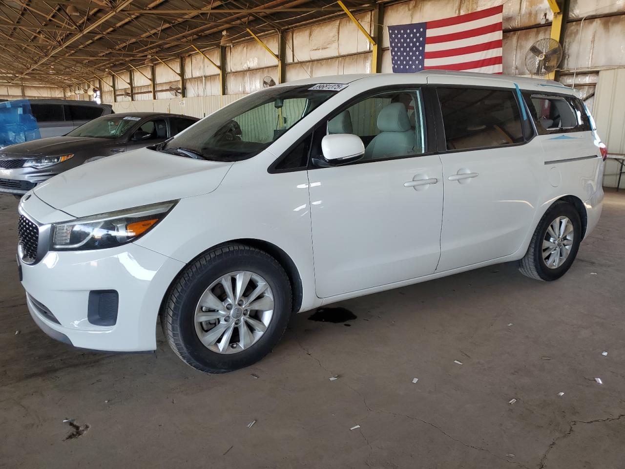 KIA SEDONA LX 2015