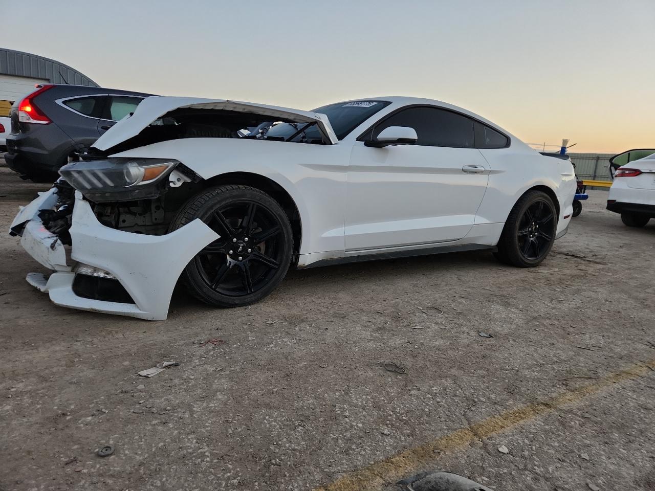 FORD MUSTANG 2015